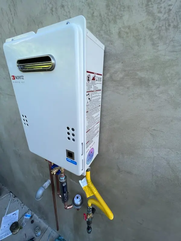 Tankless water heater installation for Pearsall homes